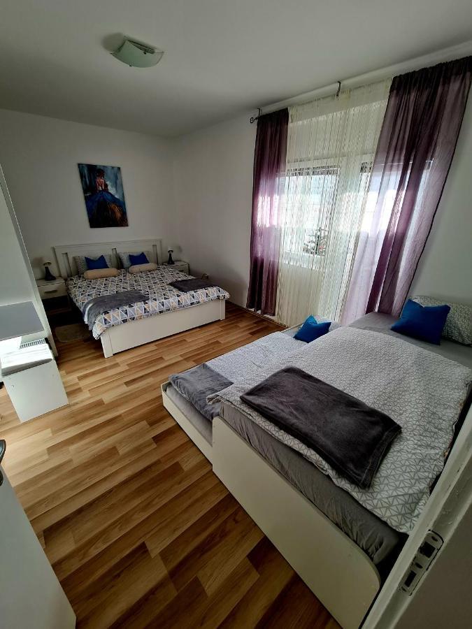 Apartment Pemper - Self Check In And Check Out Otočac Εξωτερικό φωτογραφία