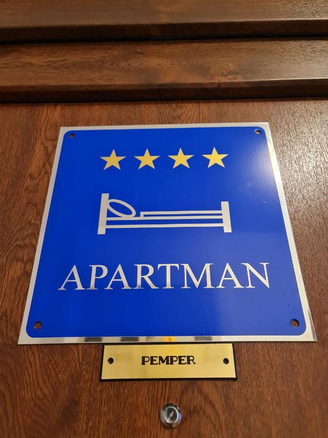 Apartment Pemper - Self Check In And Check Out Otočac Εξωτερικό φωτογραφία