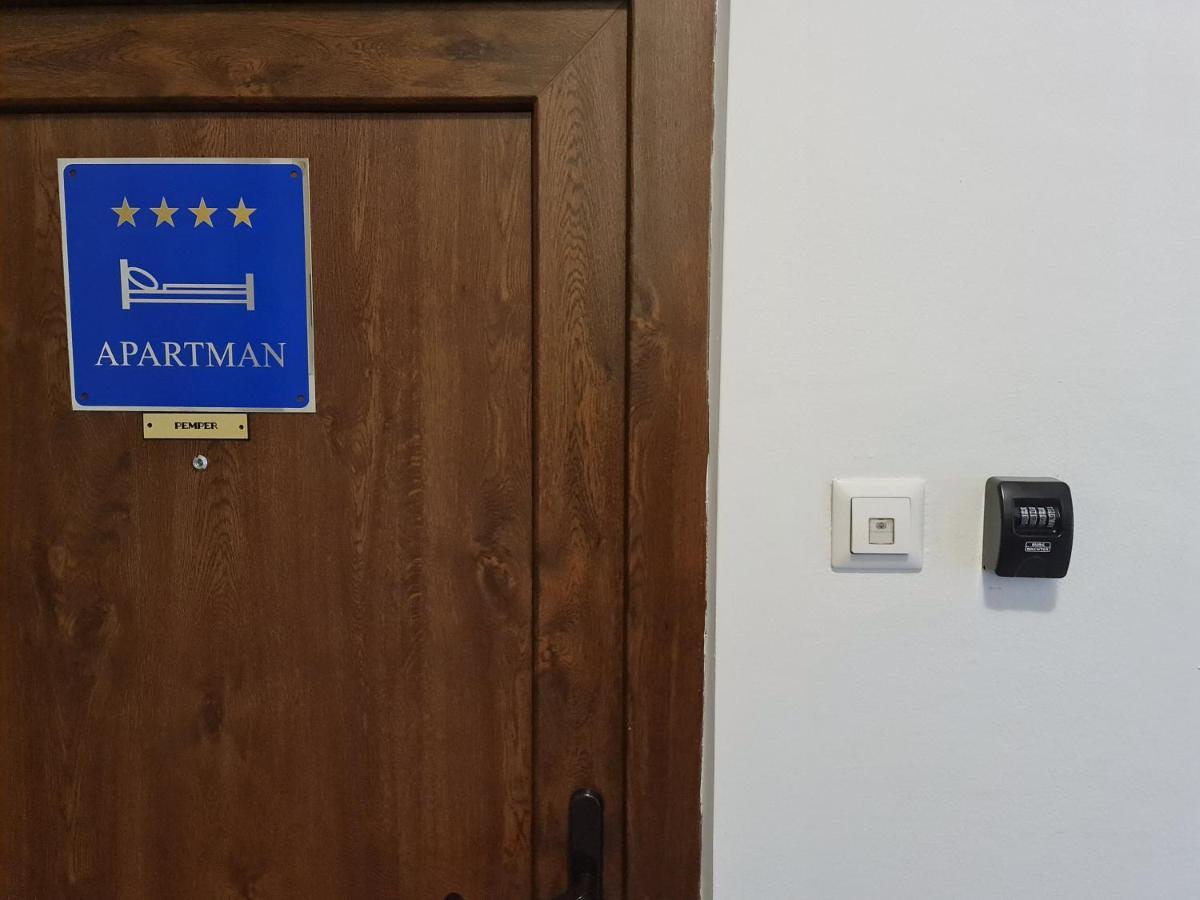 Apartment Pemper - Self Check In And Check Out Otočac Εξωτερικό φωτογραφία