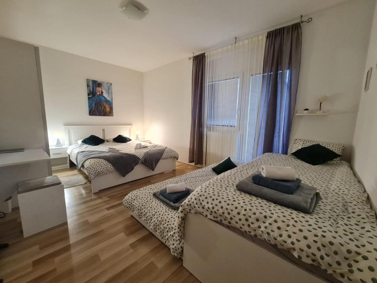Apartment Pemper - Self Check In And Check Out Otočac Εξωτερικό φωτογραφία