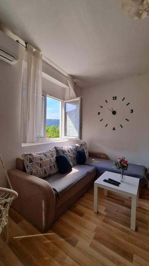 Apartment Pemper - Self Check In And Check Out Otočac Εξωτερικό φωτογραφία