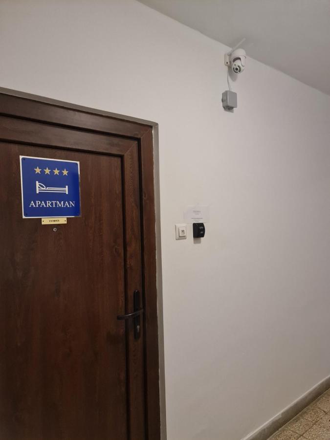 Apartment Pemper - Self Check In And Check Out Otočac Εξωτερικό φωτογραφία