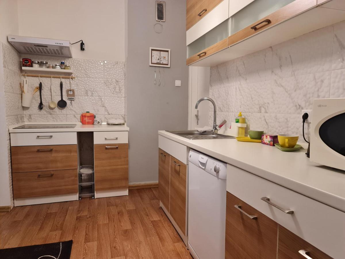 Apartment Pemper - Self Check In And Check Out Otočac Εξωτερικό φωτογραφία
