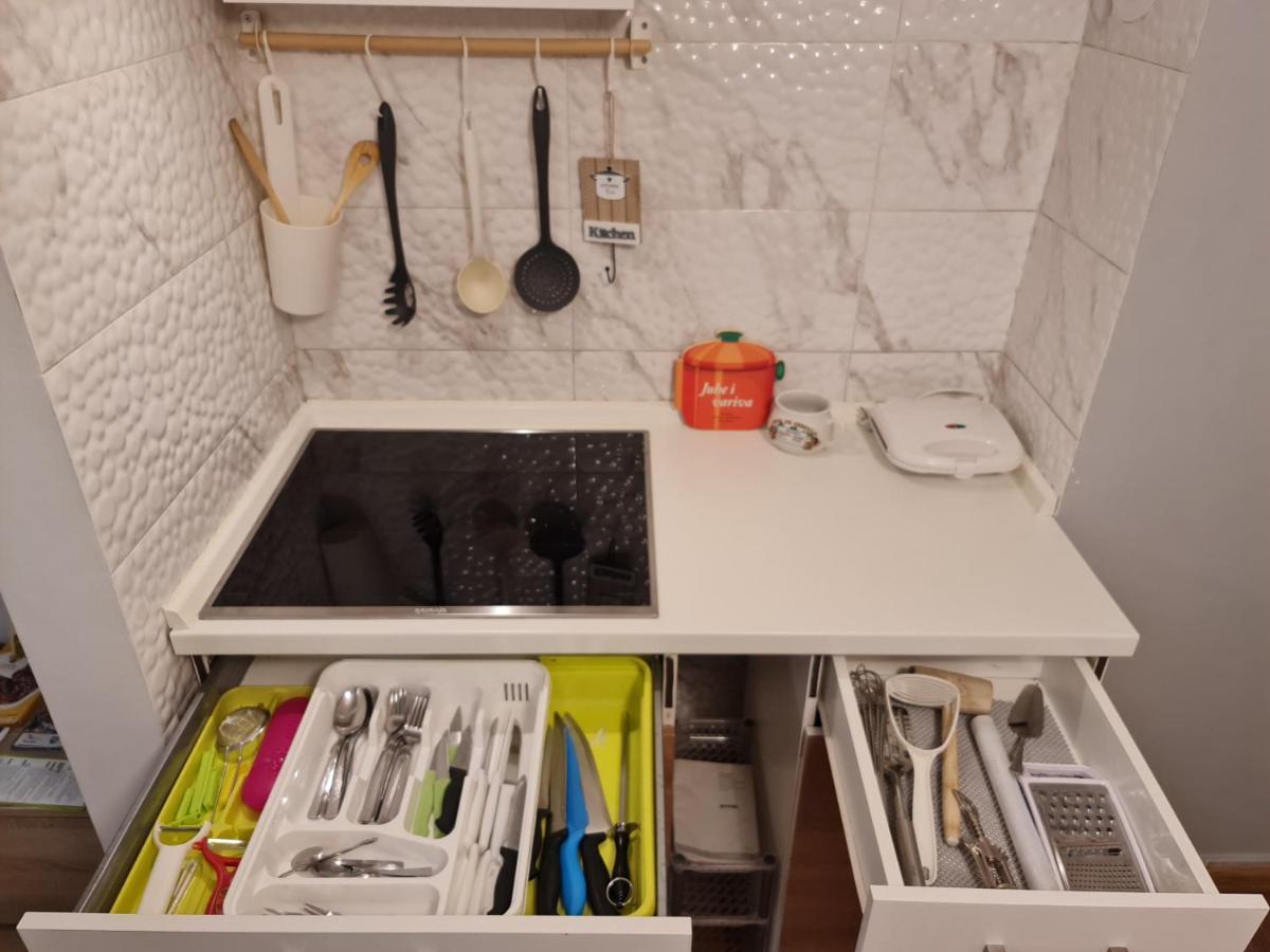 Apartment Pemper - Self Check In And Check Out Otočac Εξωτερικό φωτογραφία