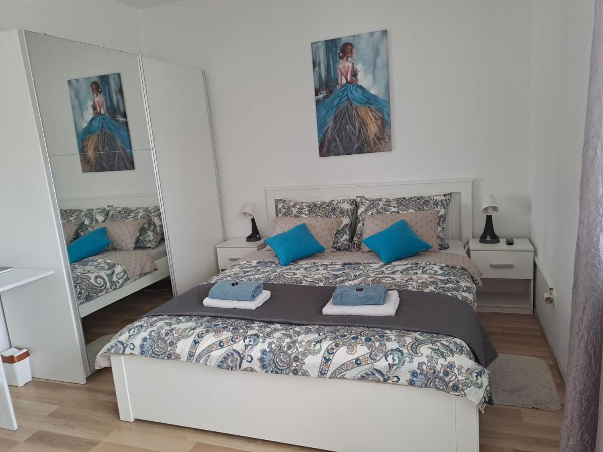 Apartment Pemper - Self Check In And Check Out Otočac Εξωτερικό φωτογραφία