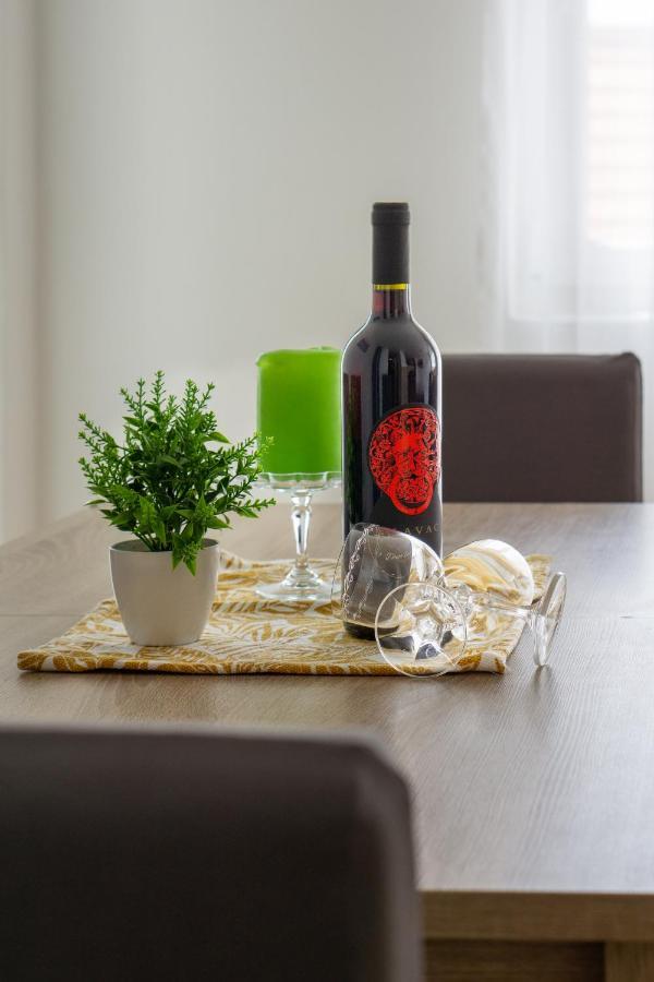Apartment Pemper - Self Check In And Check Out Otočac Εξωτερικό φωτογραφία