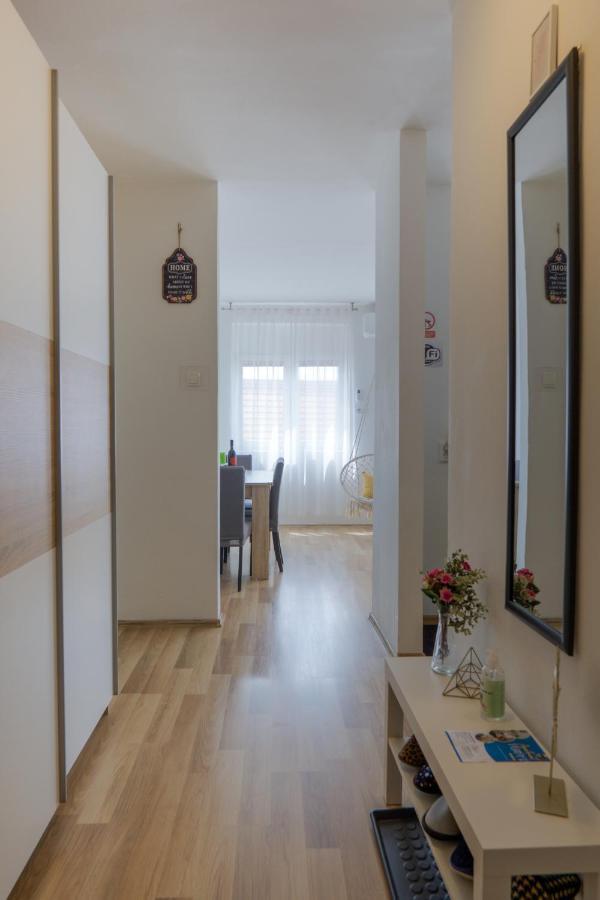 Apartment Pemper - Self Check In And Check Out Otočac Εξωτερικό φωτογραφία