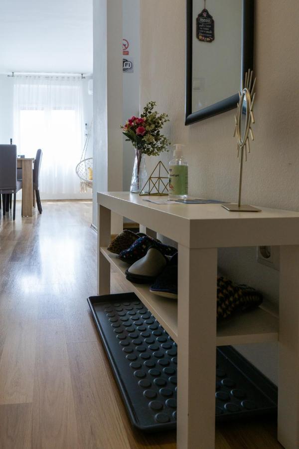 Apartment Pemper - Self Check In And Check Out Otočac Εξωτερικό φωτογραφία