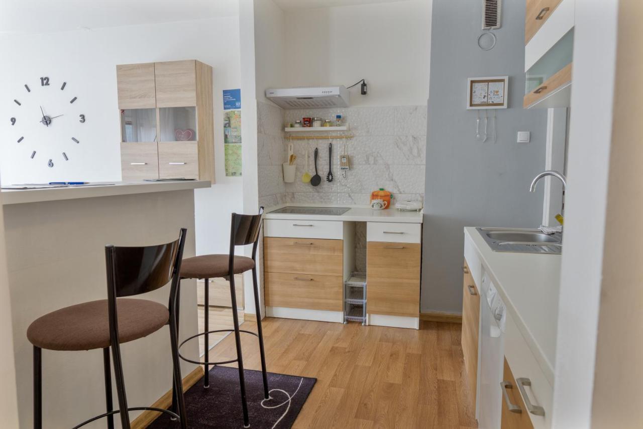 Apartment Pemper - Self Check In And Check Out Otočac Εξωτερικό φωτογραφία